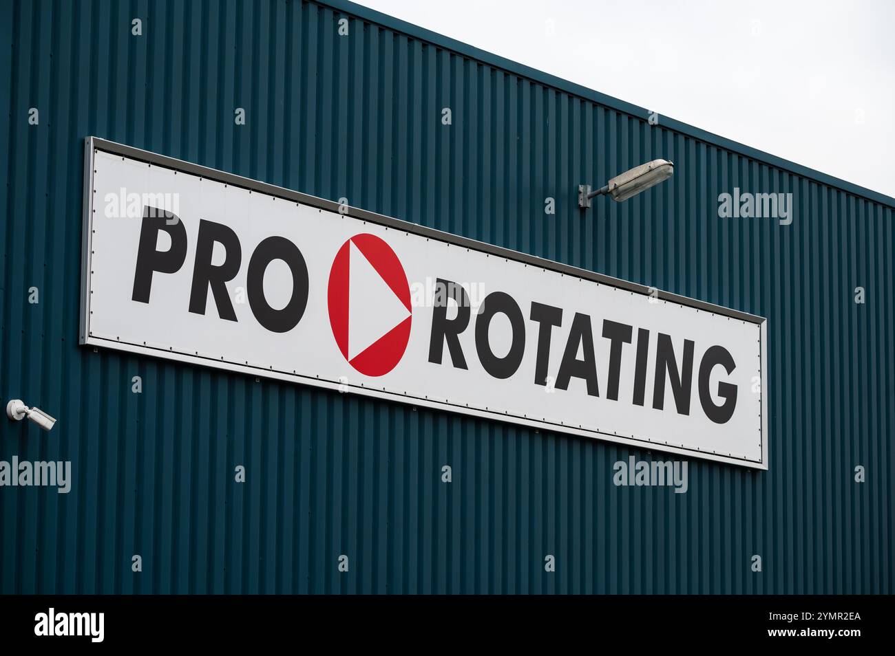 L'industrie Pro Rotating Saedt dans le revêtement métallique des voitures à Amsterdam, pays-Bas, nov 15, 2024 Banque D'Images