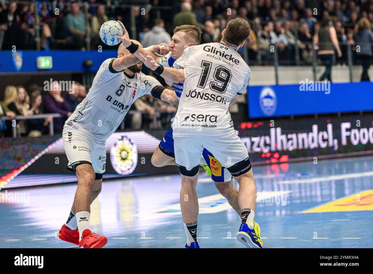 Simone Mengon (ThSV Eisenach, #15), Adrian Sipos (Kreislaeufer, MT Melsungen, #8), Elvar Oern Jonsson (Rueckraum Mitte, MT Melsungen, #19) GER, Thueringen, ThSV Eisenach gegen MT Melsungen, Handball, Daikin 1. Handballbundesliga, 11.Spieltag, saison 2024/2025, Freitag, 22.11.2024, 19,00 Uhr Foto : Eibner-Pressefoto/Martin Herbst Banque D'Images