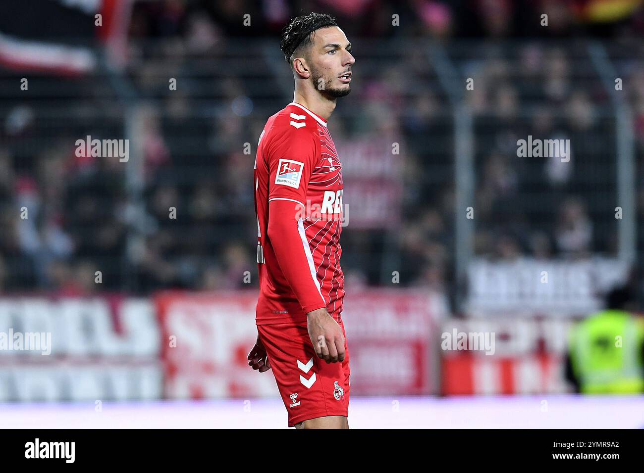 Fussball 2. Bundesliga 13. Spieltag SC Preussen Muenster - 1. FC Koeln am 22.11.2024 im Preussenstadion in Muenster Leart Pacarada ( Koeln ) les règlements du LDF interdisent toute utilisation de photographies comme séquences d'images et/ou quasi-vidéo. Foto : Revierfoto crédit : ddp Media GmbH/Alamy Live News Banque D'Images