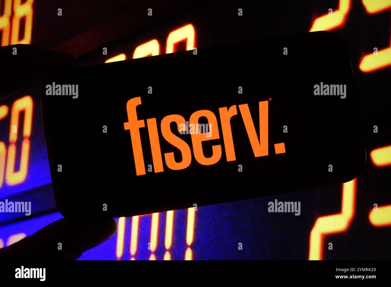 Pologne. 22 novembre 2024. Dans cette illustration photo, le logo de la société Fiserv est affiché sur l'écran d'un smartphone. Crédit : SOPA images Limited/Alamy Live News Banque D'Images