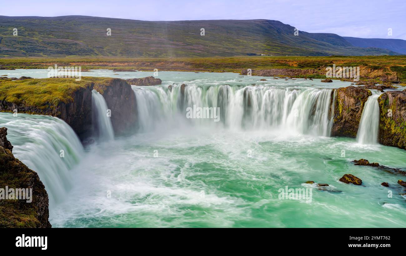 Cascade de Godafoss (Goðafoss) sur la rivière Skjalfandafljot (Skjálfandafljót). Islande Banque D'Images