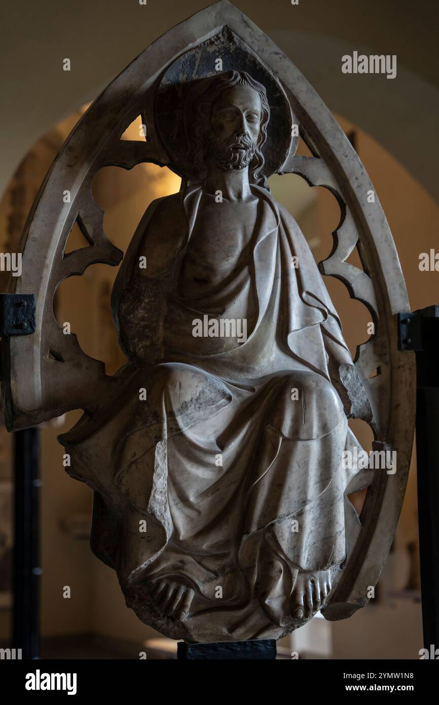 Les restes d'un bas-relief représentant Jésus-Christ - exposition au musée du château des Sforzesco - Castello Sforzesco à Milan, Italie 10.01.2024 Banque D'Images