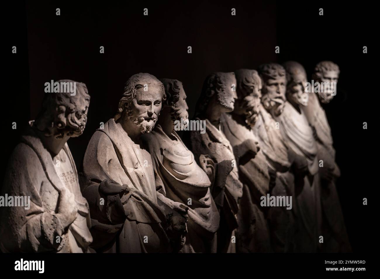 Statues de saints de la façade gothique italienne du XIIIe siècle par Giovanni Pisano de Cattedrale Metropolitana di Santa Maria Assunta. Sienne, Italie 07.01.20 Banque D'Images