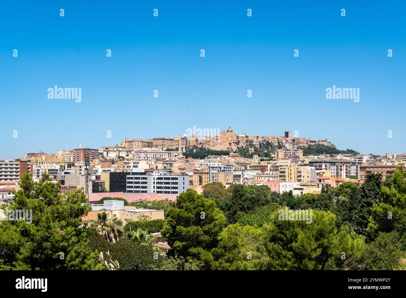 Cagliari, la capitale de la Sardaigne en Italie, vue panoramique sur la vieille ville historique. Banque D'Images