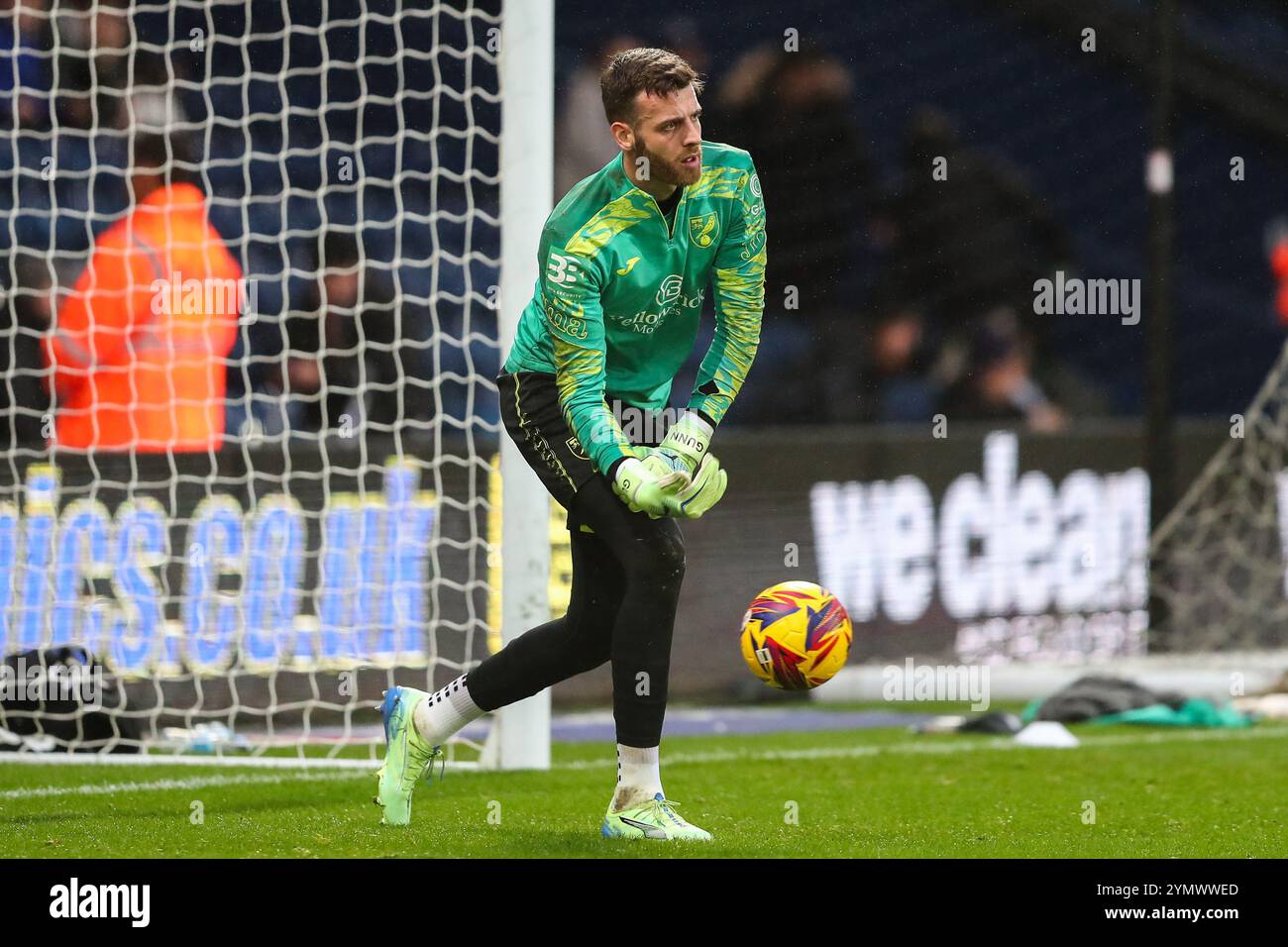 Angus Gunn de Norwich City pendant l'échauffement avant le match du Sky Bet Championship West Bromwich Albion vs Norwich City aux Hawthorns, West Bromwich, Royaume-Uni, 23 novembre 2024 (photo de Gareth Evans/News images) Banque D'Images