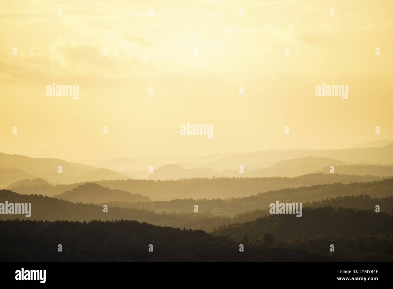 Ambiance nocturne dramatique dans les montagnes de Lusace 6 Banque D'Images