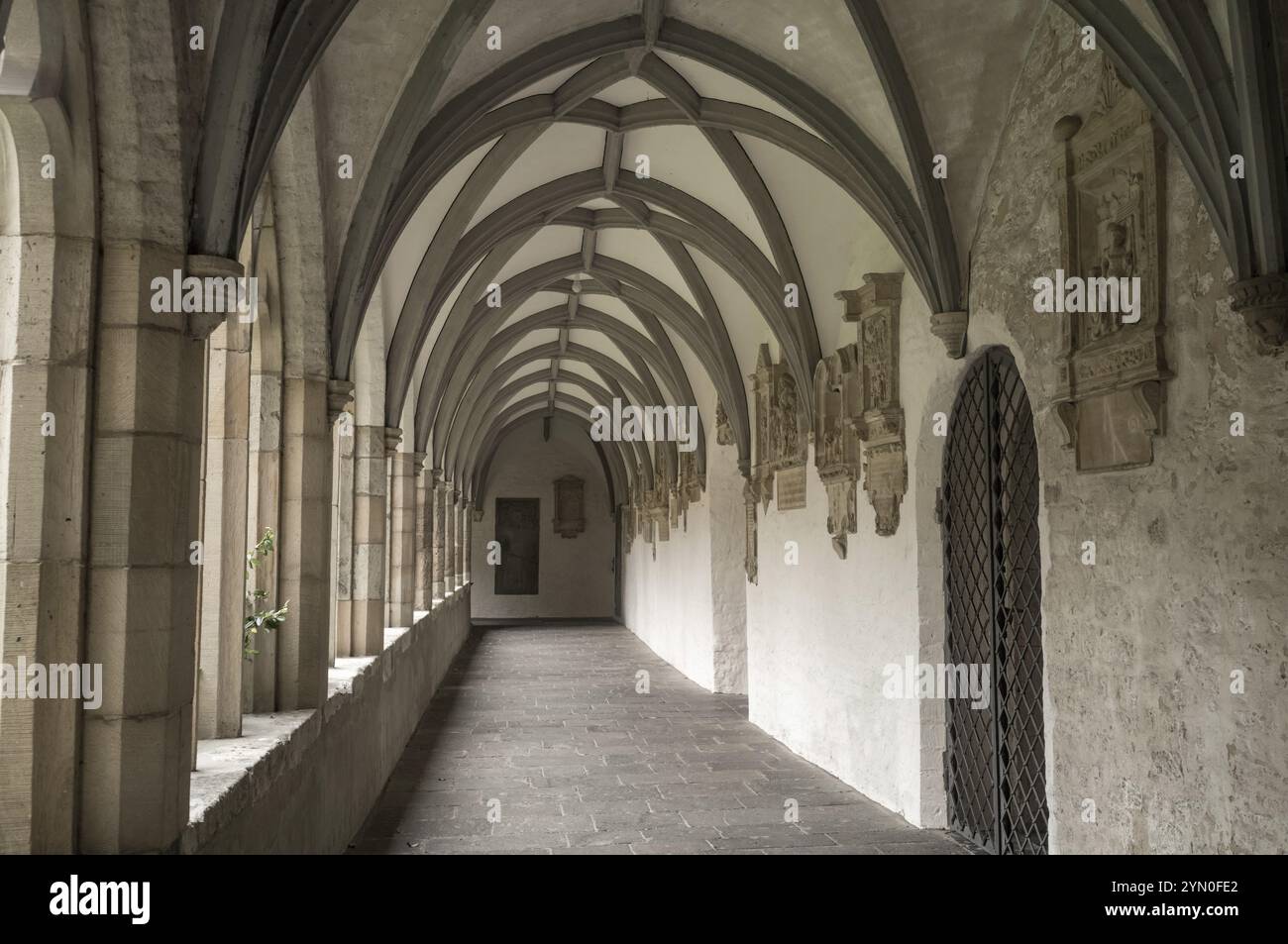 Partie d'un cloître d'un monastère Banque D'Images