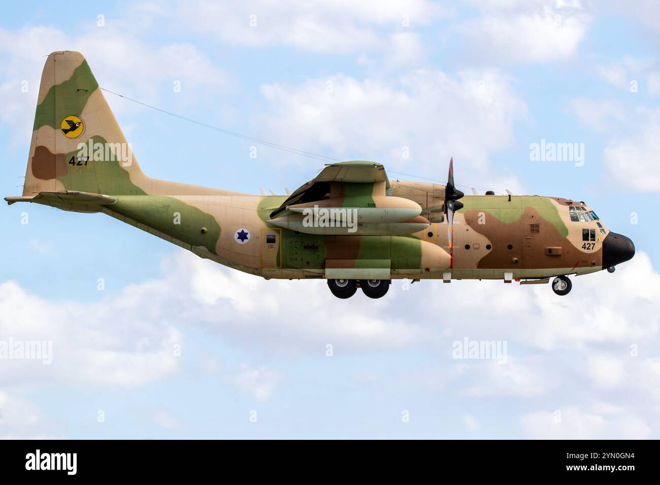 L'avion de transport militaire Hercules C-130 de la Force aérienne israélienne Lockheed débarque à la base aérienne de Norvenich. Allemagne - 27 août 2020 Banque D'Images