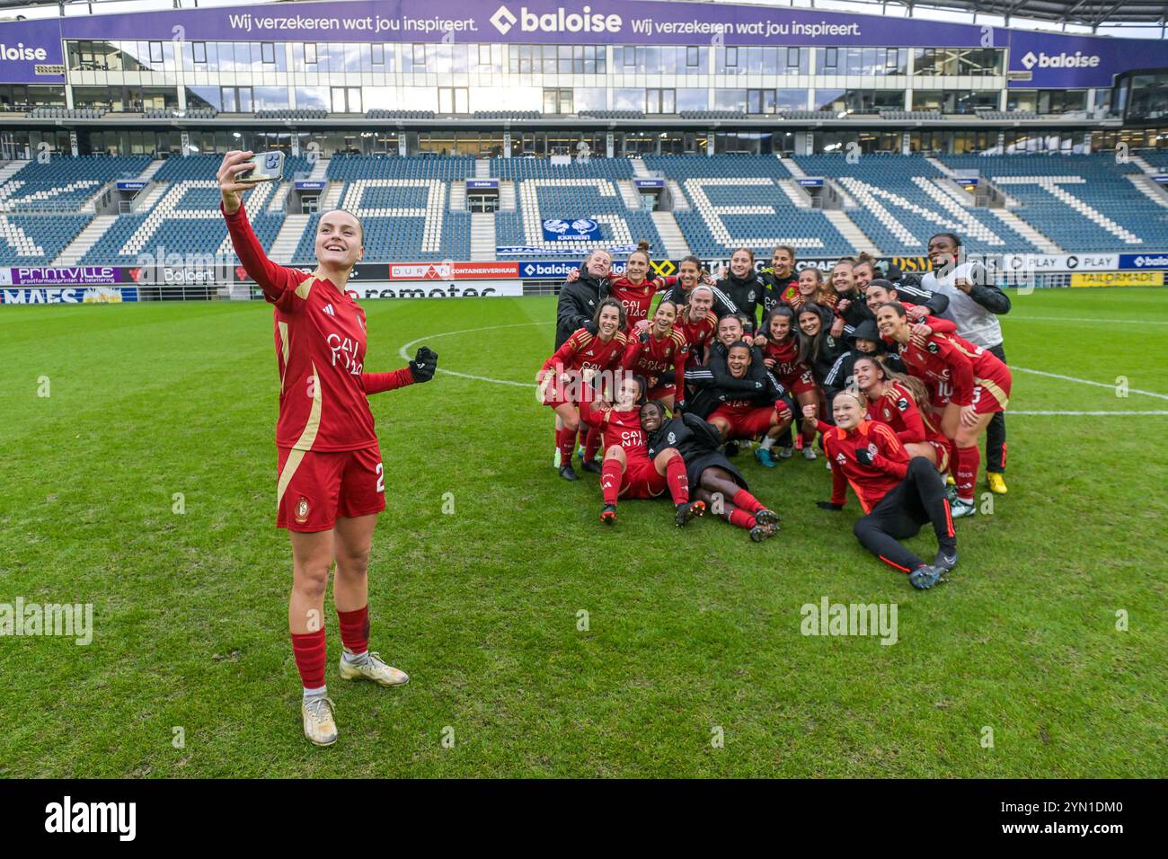 Gand, Belgique. 23 Nov 2024. Team Standard photographié après un match de football féminin entre KAA Gent Ladies et Standard Femina de Liege le 11 ème jour de la saison 2024 - 2025 de la Super League belge Lotto Womens, le samedi 23 novembre 2024 à Gent, BELGIQUE . Crédit : Sportpix/Alamy Live News Banque D'Images