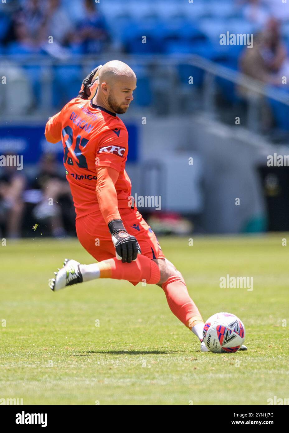 Paddington, Australie. 24 novembre 2024. Jack Carleton Duncan de Melbourne Victory vu en action lors du match de la cinquième ronde de la saison 2024-25 d'Isuzu UTE A-League entre Wellington Phoenix FC et Melbourne Victory FC tenu au stade Allianz. Score final Wellington Phoenix 1:0 Melbourne Victory. Crédit : SOPA images Limited/Alamy Live News Banque D'Images