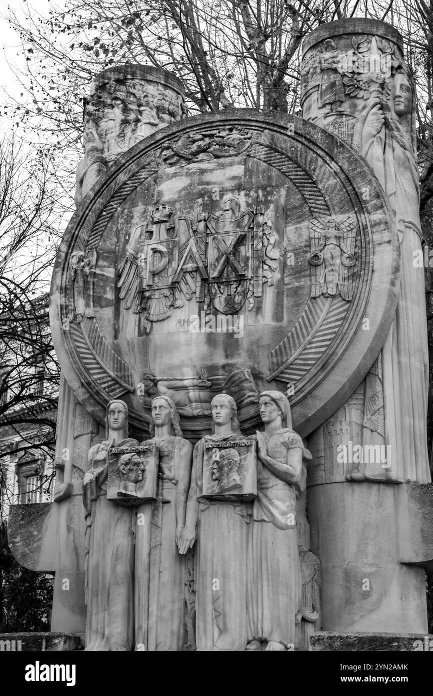 Marseille, France - 28 janvier 2022 : Monument de la paix au roi yougoslave Alexandre situé rue Rome, Marseille, France. Banque D'Images