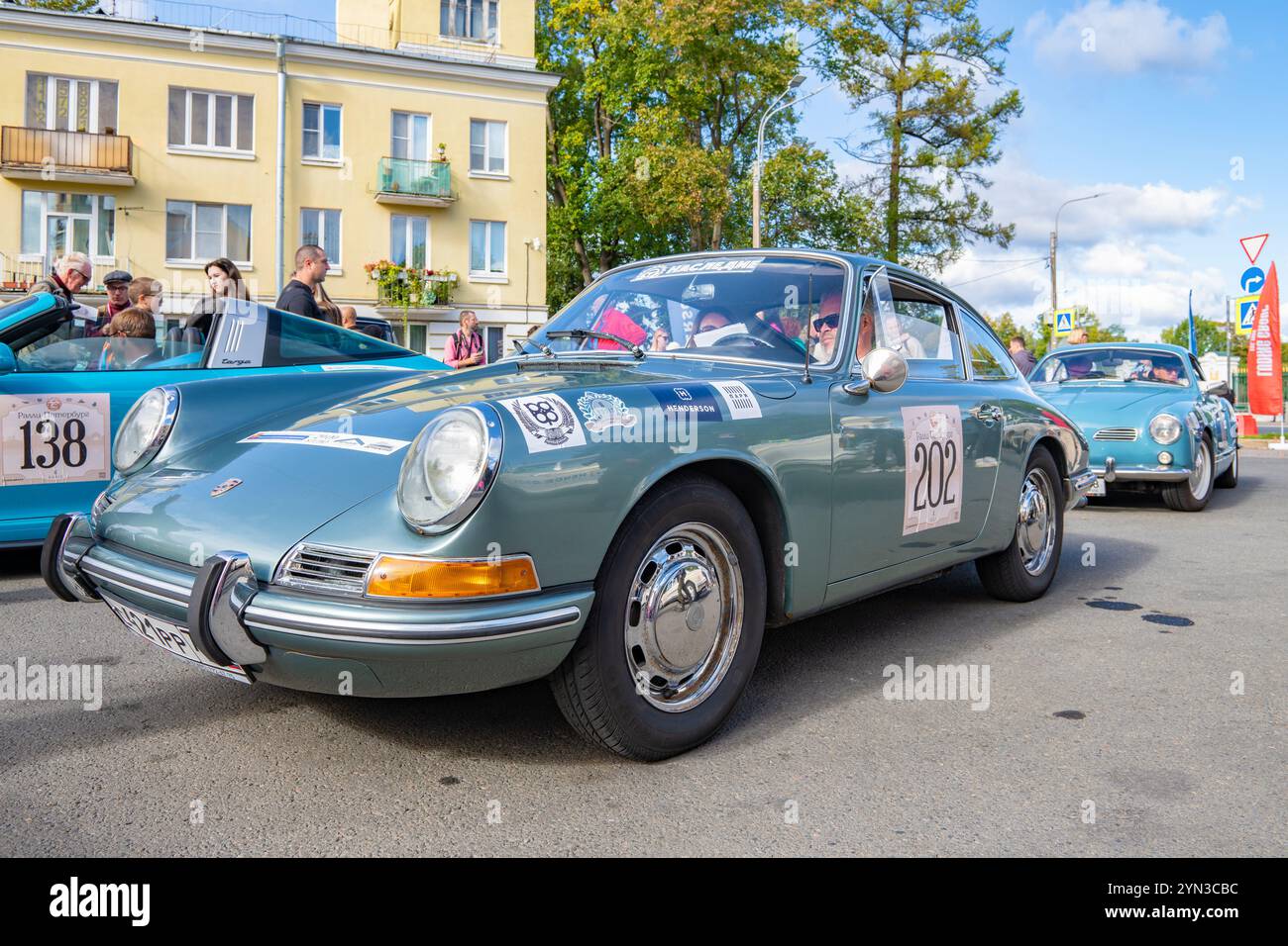 PETRODVORETS, RUSSIE - 21 SEPTEMBRE 2022 : voiture Porsche 911 de la première série sur le rallye rétro 'Petersburg-2024' Banque D'Images