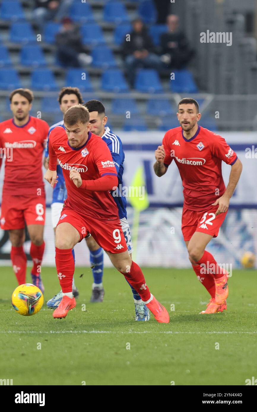 Como, Italie. 24 novembre 2024. Lucas Beltran de Côme ACF Fiorentina en action lors du match de football Serie A Enilive 2024/2025 entre Côme et Fiorentina au stade Giuseppe Sinigaglia de Côme, dans le nord de l'Italie - dimanche 24 novembre 2024. Sport - Football. (Photo de Antonio Saia/LaPresse) crédit : LaPresse/Alamy Live News Banque D'Images