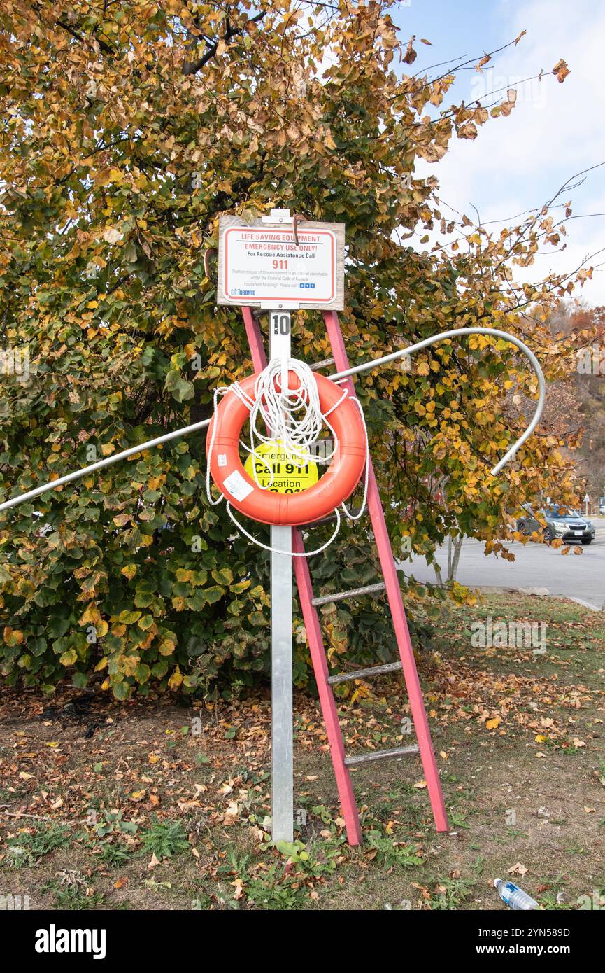 Équipement de sauvetage au Bluffer's Park à Scarborough, Toronto, Ontario, Canada Banque D'Images