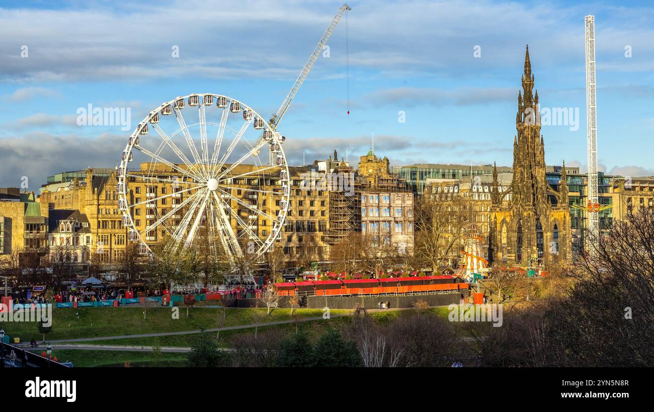 Les marchés de Noël d'Édimbourg ont lieu chaque année à Princes Street Gardens, Édimbourg, Écosse, Royaume-Uni Banque D'Images