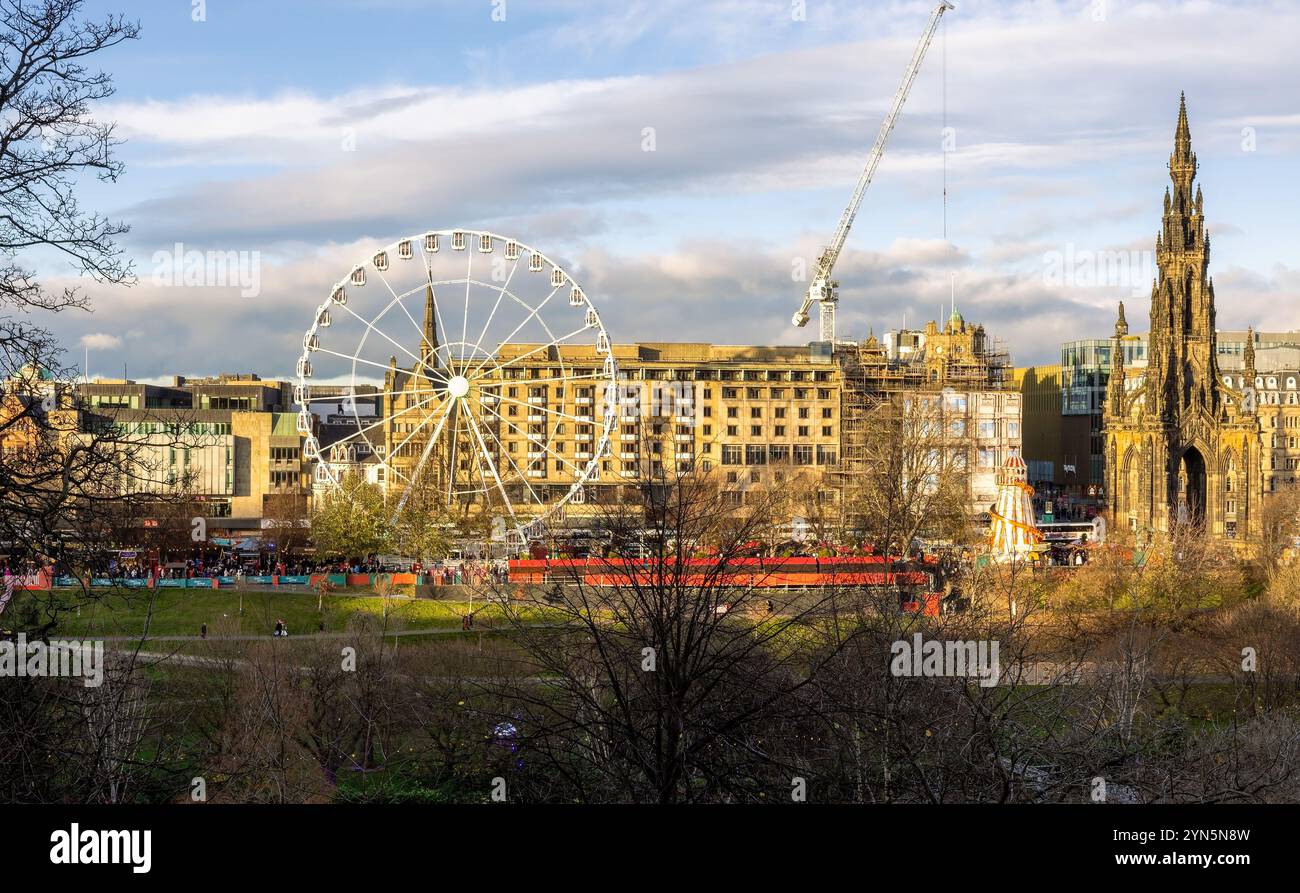Les marchés de Noël d'Édimbourg ont lieu chaque année à Princes Street Gardens, Édimbourg, Écosse, Royaume-Uni Banque D'Images
