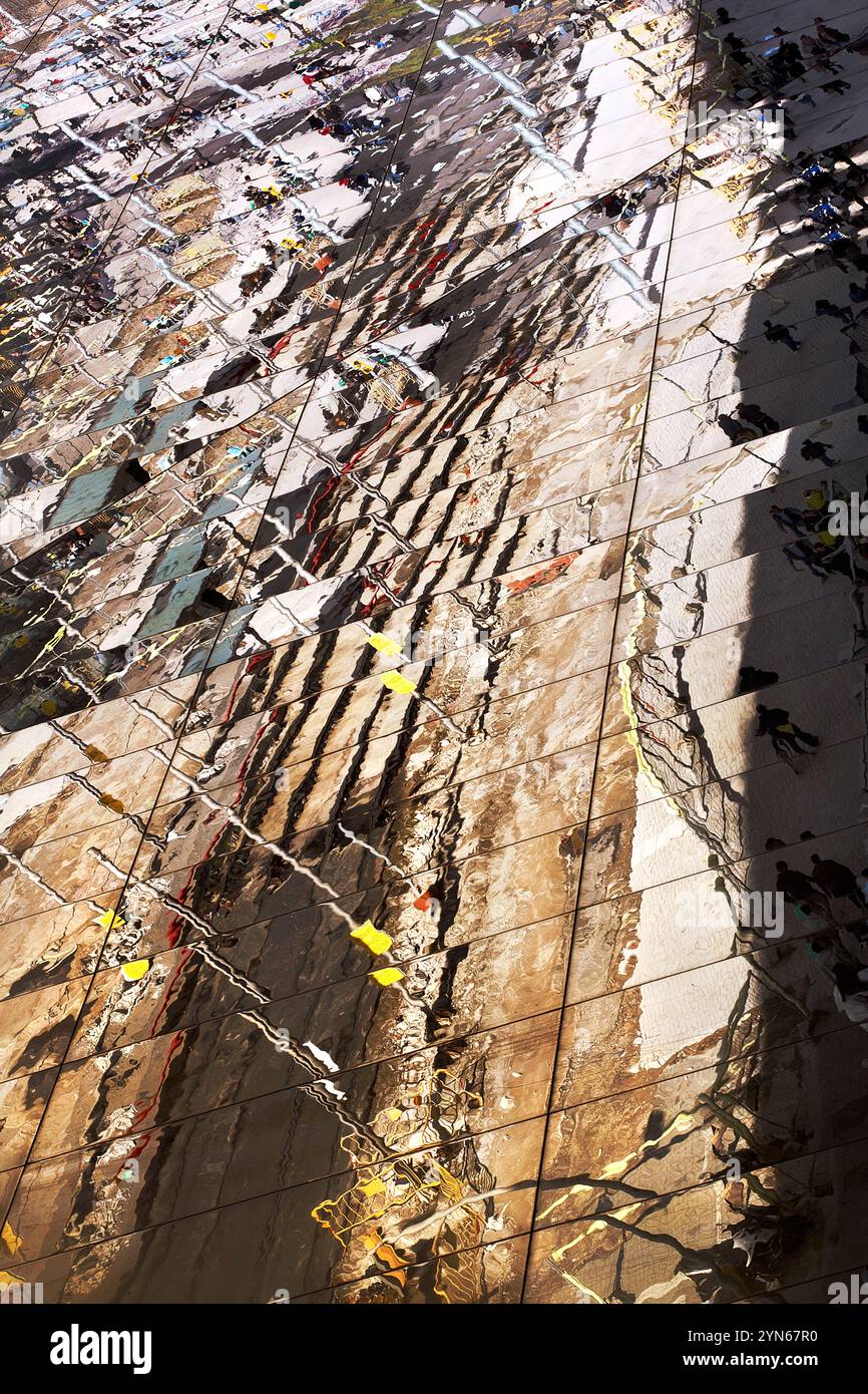 Reflets déformés, Barcelone, Espagne. Banque D'Images