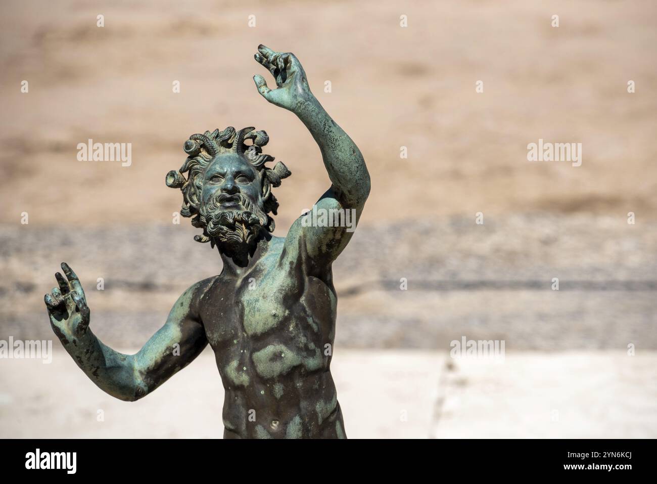 POMPÉI, ITALIE, 04 MAI 2022, le célèbre faun dansant dans la maison pompéienne du faun, Italie du Sud Banque D'Images