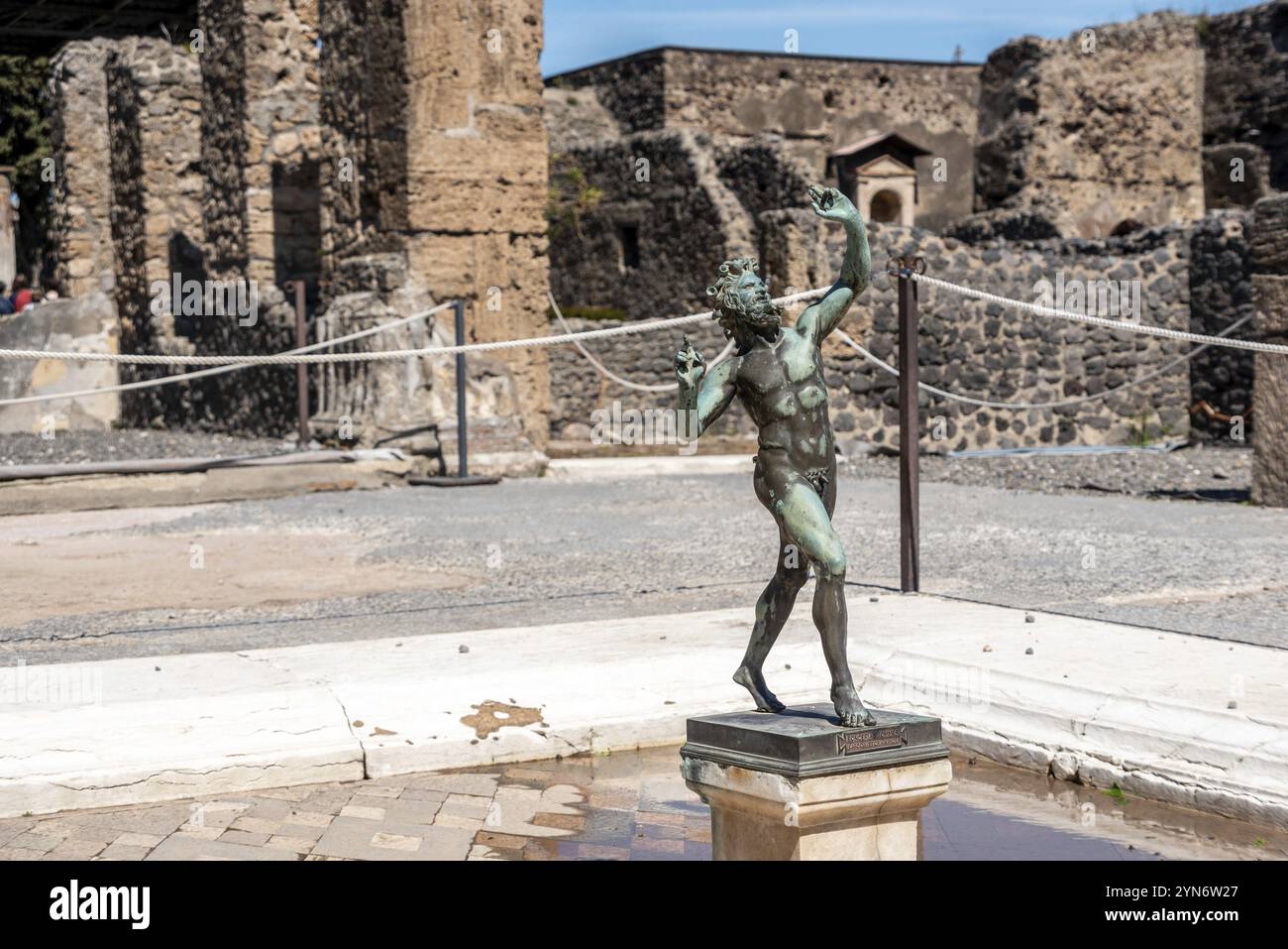 POMPÉI, ITALIE, 04 MAI 2022, le célèbre faun dansant dans la maison pompéienne du faun, Italie du Sud Banque D'Images
