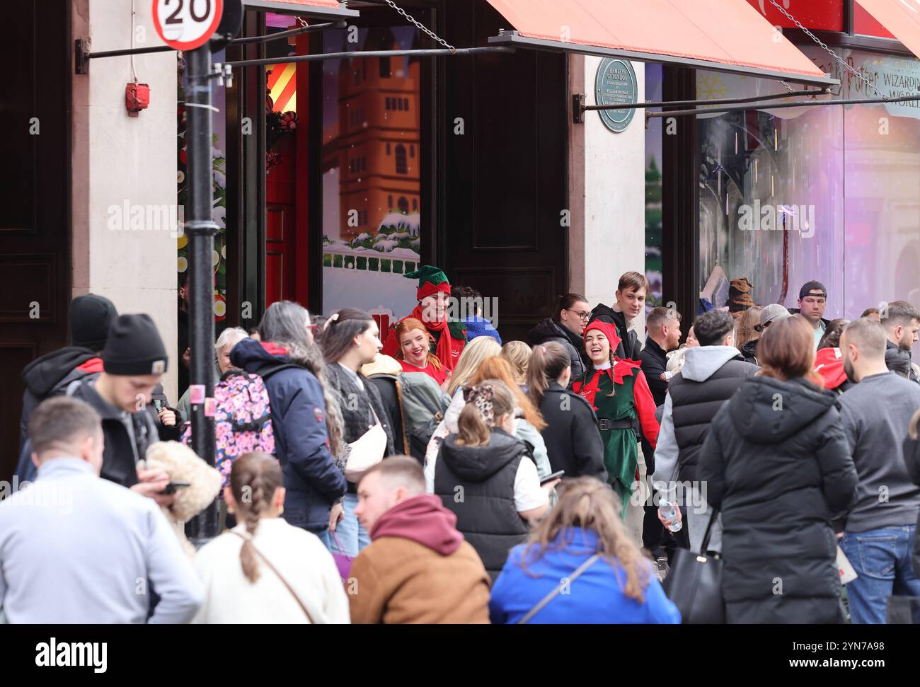 Magasin de jouets pour enfants Hamleys à Noël, sur Regent Street, Londres, Royaume-Uni Banque D'Images
