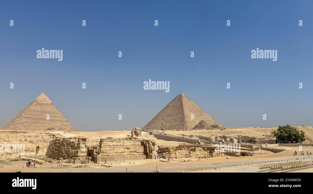 guide de voyage sphinx et pyramide en egypte Banque D'Images