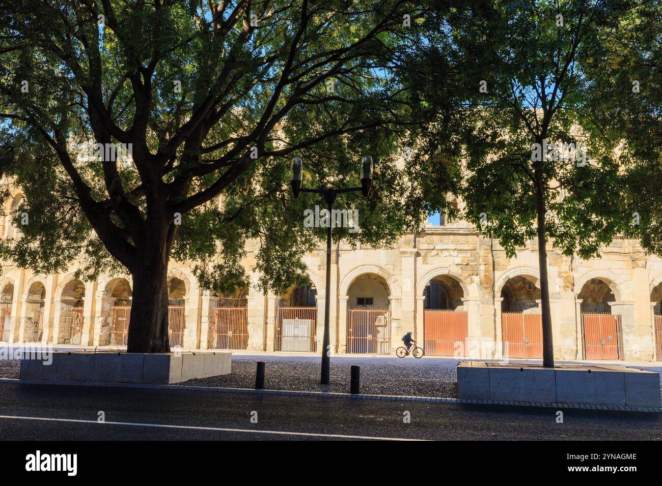 France, Gard (30), Nîmes, place des Arènes, arène Banque D'Images