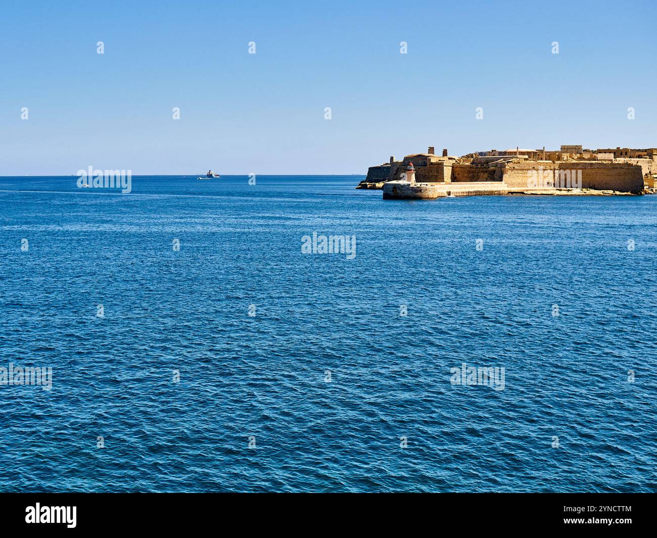 Une vue de Ricasoli East Breakwater, Valletta Malte Banque D'Images