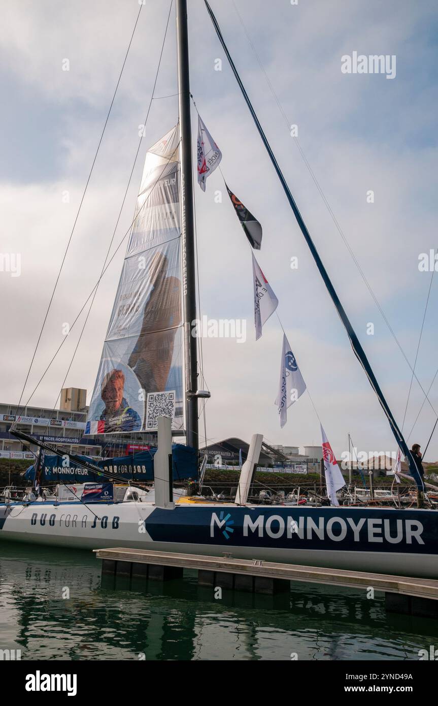 Skipper français Benjamin Ferre voilier amarré dans la marina d’Olona, Vendée Globe Sailing race 2024, les Sables d’Olonne, Vendée (85), France Banque D'Images