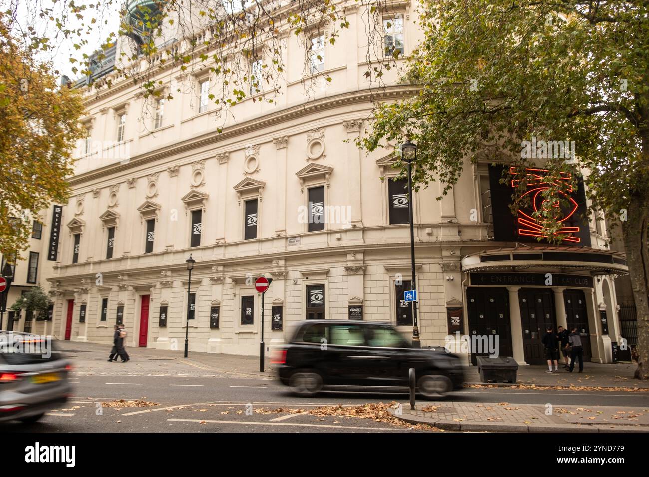 LONDRES - 21 NOVEMBRE 2024 : Kit Kat Club au Playhouse Theatre, spectacle musical de cabaret. Banque D'Images