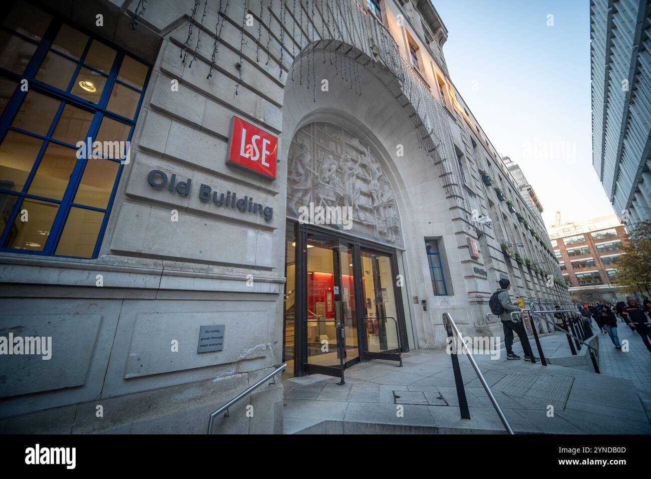 LONDRES - 21 NOVEMBRE 2024 : London School of Economics and Political Science, une prestigieuse université britannique Banque D'Images