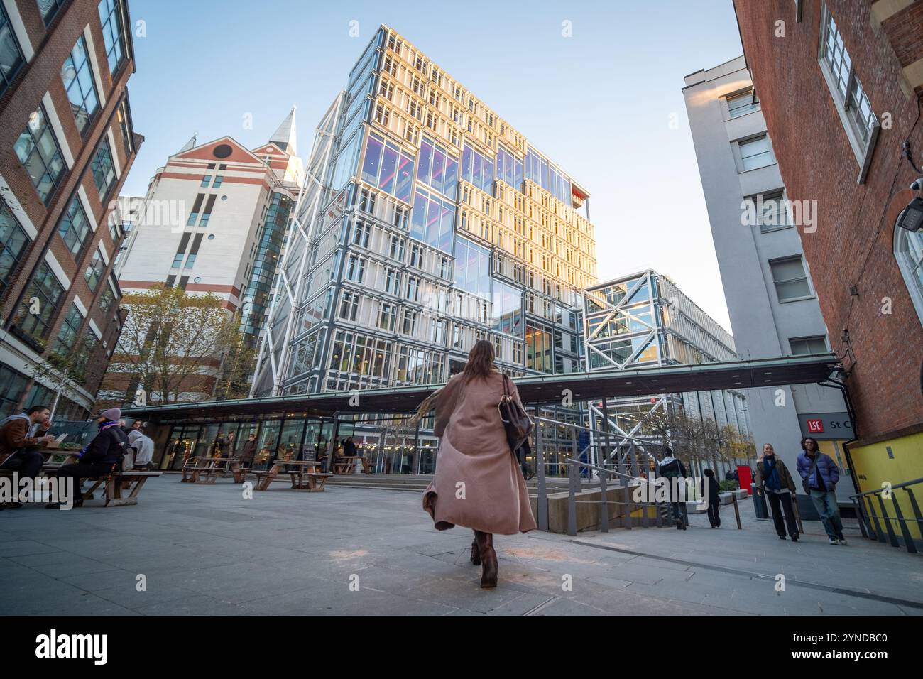 LONDRES - 21 NOVEMBRE 2024 : London School of Economics and Political Science, une prestigieuse université britannique Banque D'Images