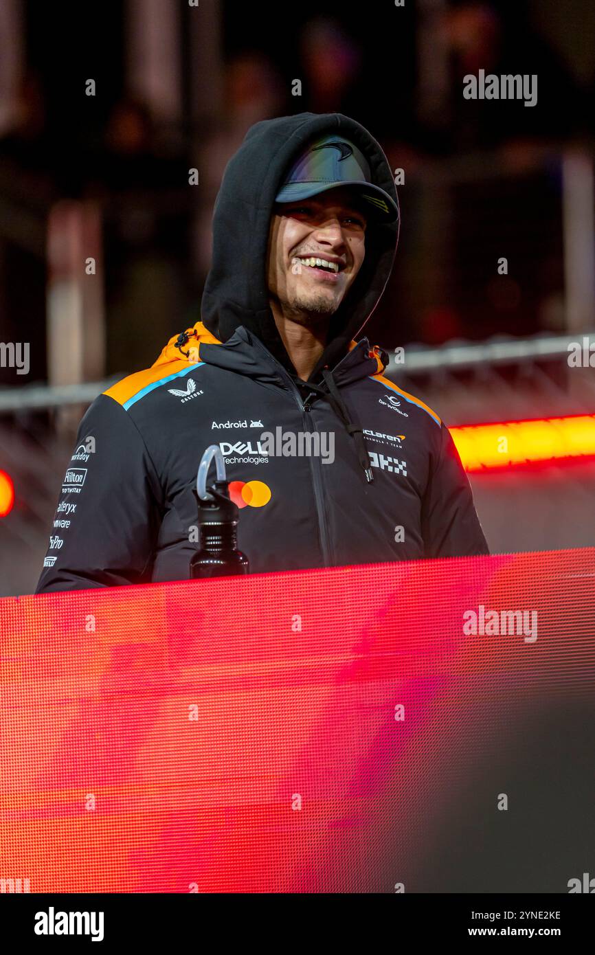 Las Vegas, États-Unis, 23 novembre 2024, Lando Norris, du Royaume-Uni, concourt pour McLaren F1. La journée du Grand Prix de Las Vegas 2024, qui se déroule à Las Vegas, aux États-Unis. Crédit : Michael Potts/Alamy Live News Banque D'Images