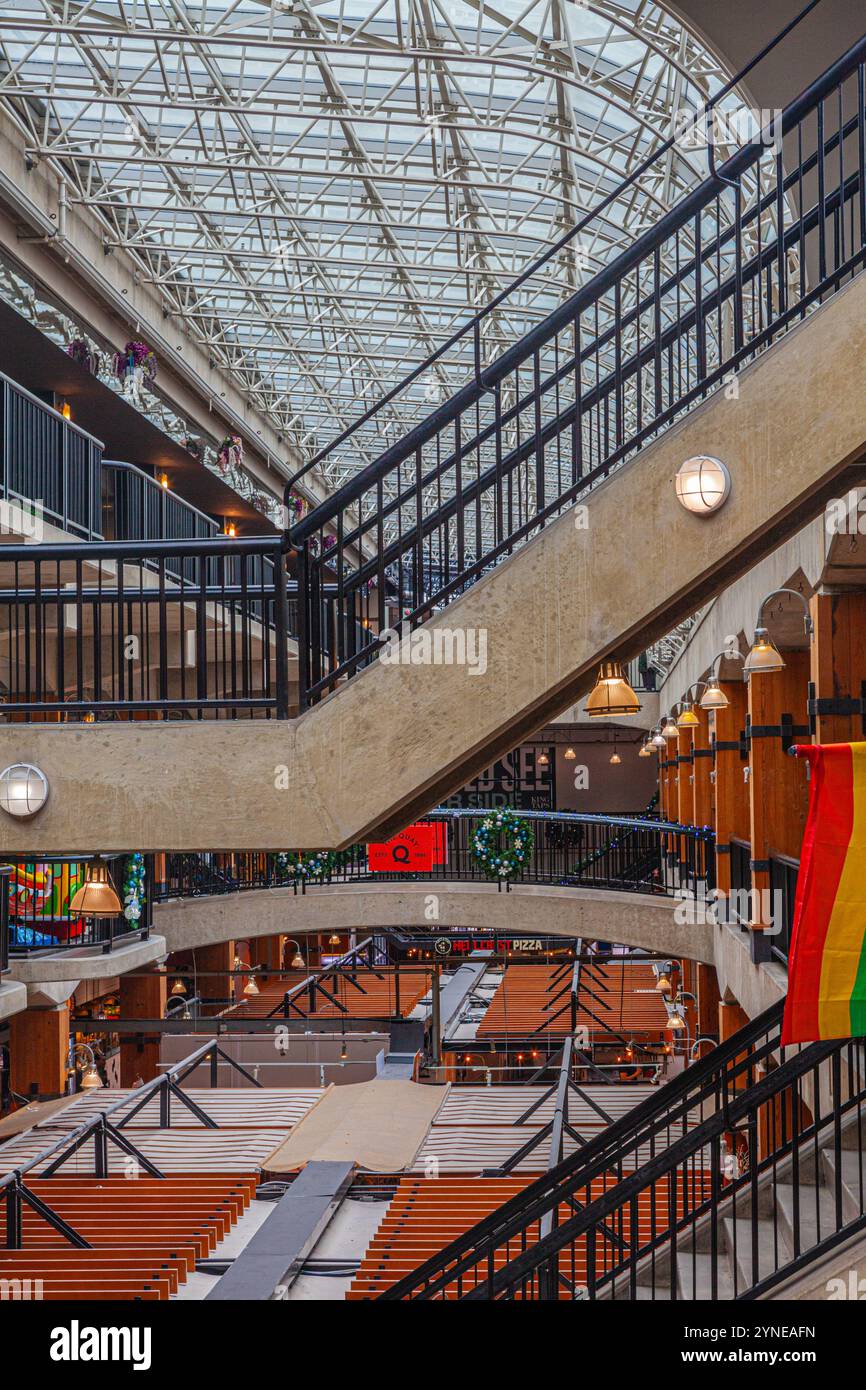 Intérieur du marché Lonsdale Quay à Vancouver Canada Banque D'Images