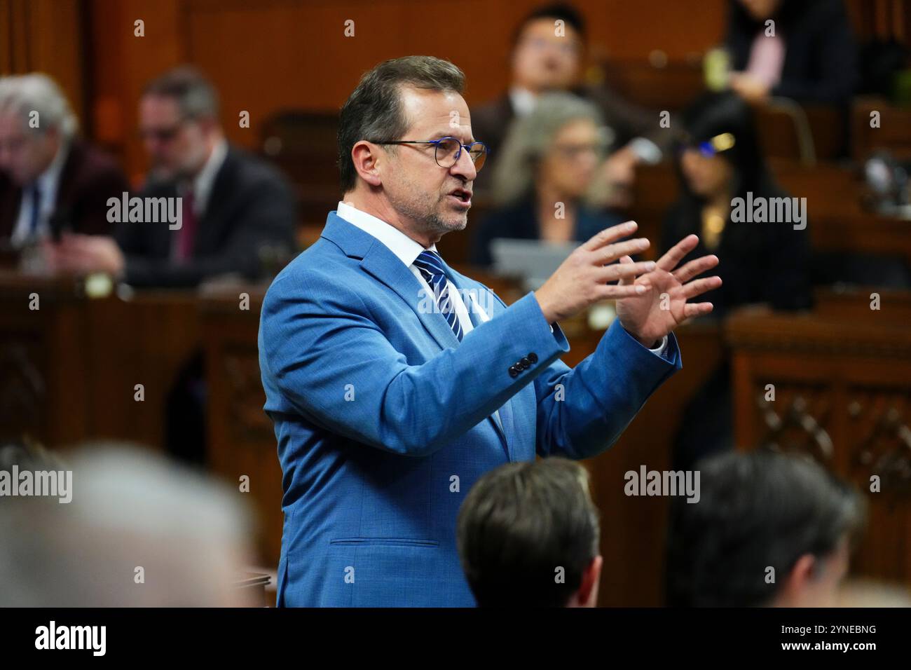 Ottawa, Can. 25 novembre 2024. Le chef du bloc québécois Yves-François Blanchet prend la parole lors de la période des questions à la Chambre des communes sur la colline du Parlement, à Ottawa, le lundi 25 novembre 2024. Crédit : la presse canadienne/Alamy Live News Banque D'Images