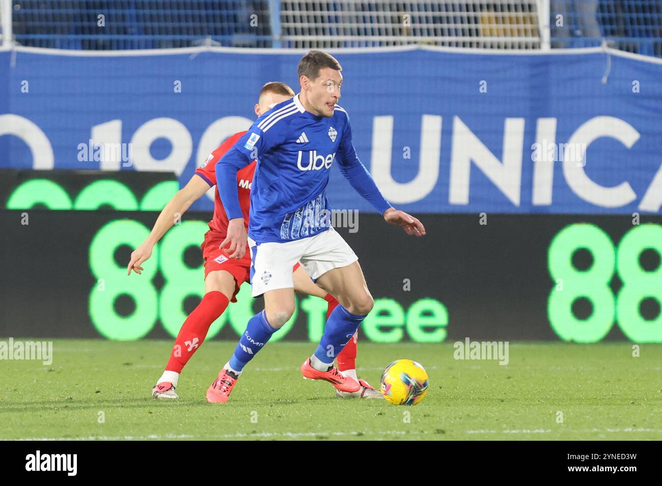 Como, Italie. 24 novembre 2024. Andrea Belotti de Como 1907 en action lors du match de football Serie A Enilive 2024/2025 entre Como et Fiorentina au stade Giuseppe Sinigaglia de Côme, dans le nord de l'Italie - dimanche 24 novembre 2024. Sport - Football. (Photo de Antonio Saia/LaPresse) crédit : LaPresse/Alamy Live News Banque D'Images