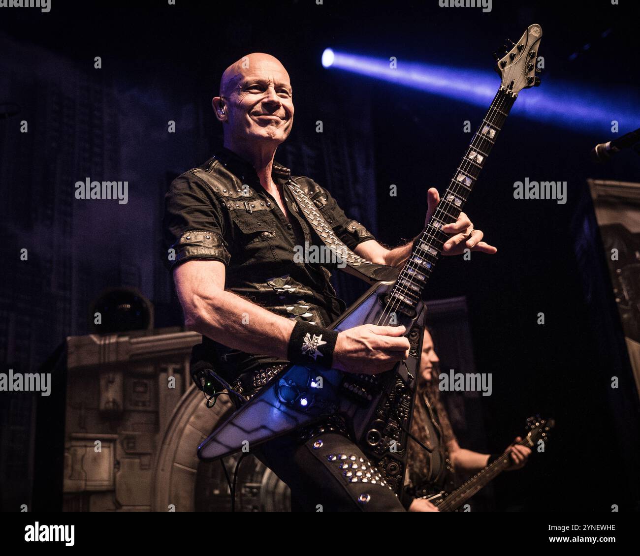 Wolf Hoffmann d'Accept jouant en live le 25 novembre 2024 Banque D'Images