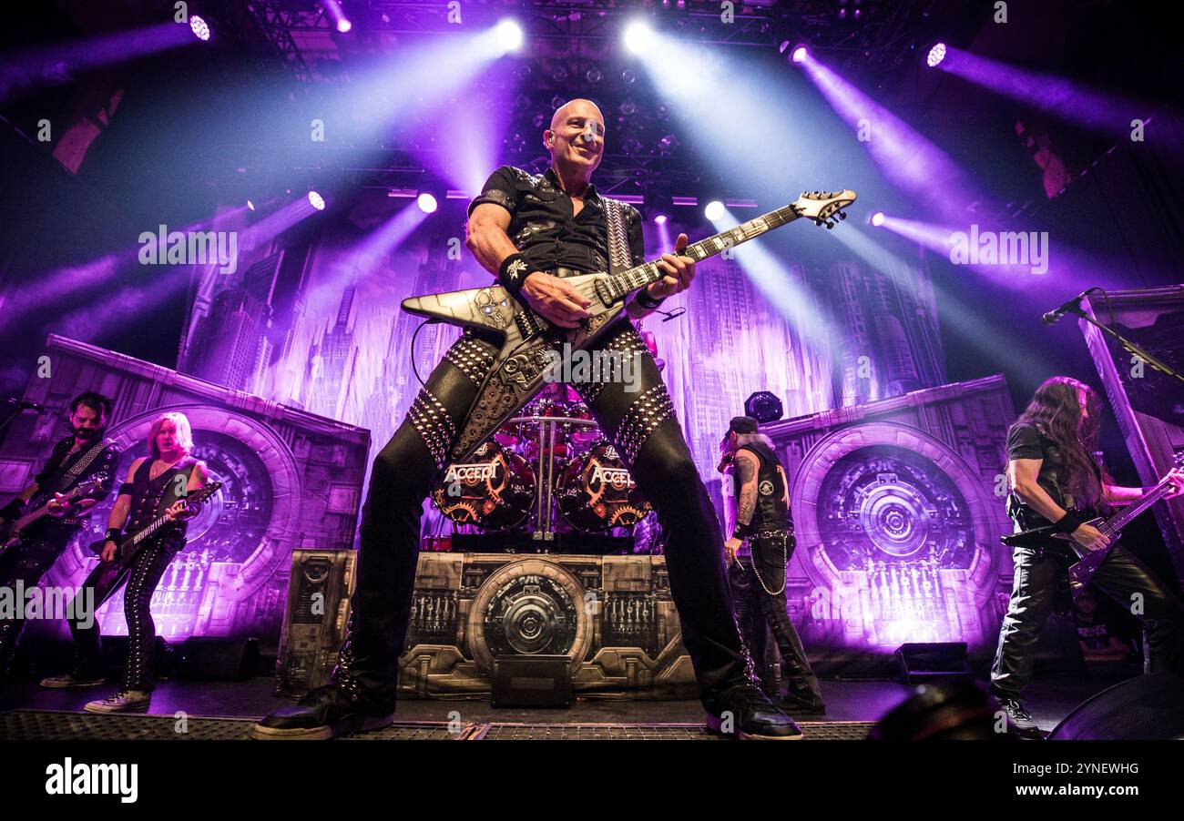 Wolf Hoffmann d'Accept jouant en live le 25 novembre 2024 Banque D'Images