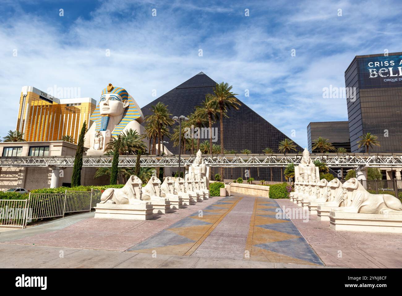 Las Vegas, États-Unis - 18 avril 2012 : entrée au luxueux Luxor Hotel and Casino, sur le Strip, Paradise, Las vegas, Nevada. Banque D'Images