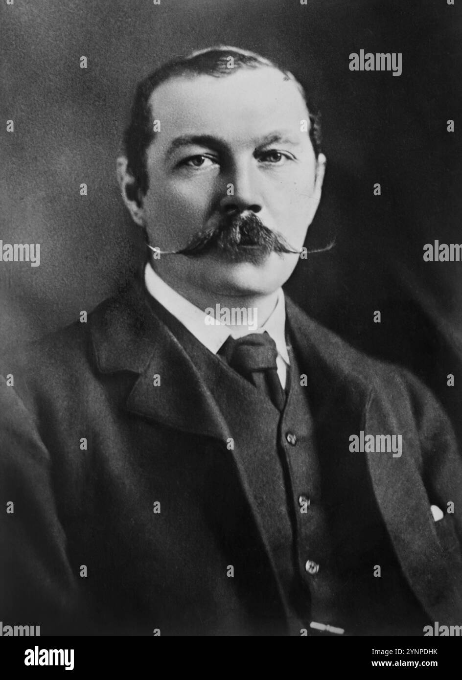 Portrait du Dr Arthur Conan Doyle, 1900. Bain News Service Banque D'Images