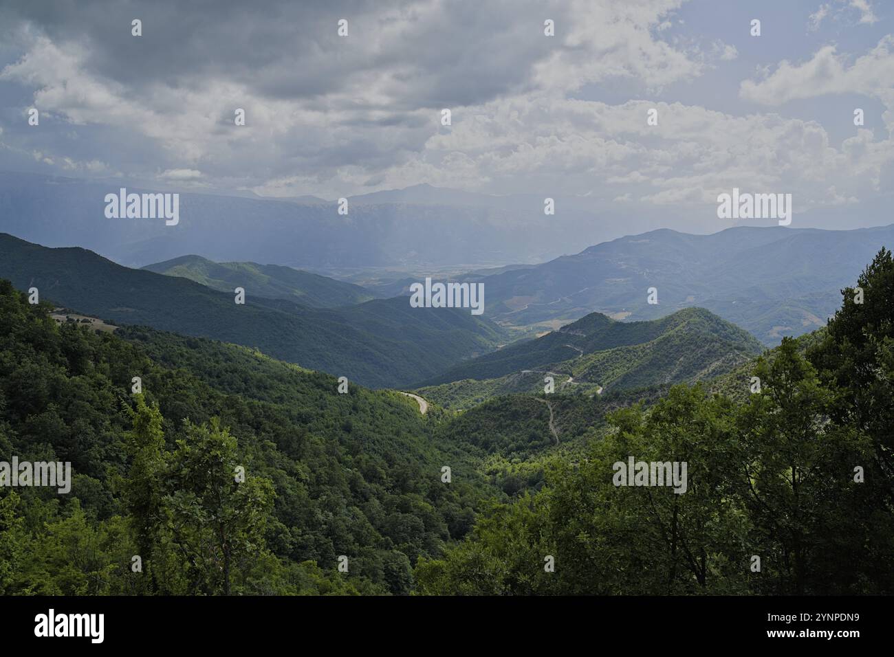 Paysage du parc national Hotova Dangell avec vue sur Alipostivan Banque D'Images