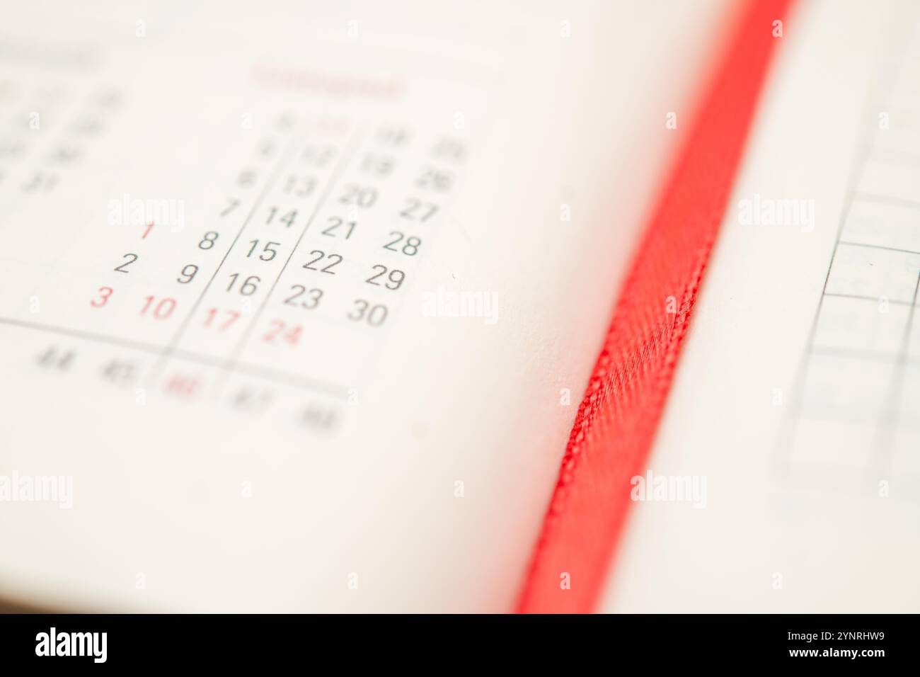 Une vue détaillée d'une page de calendrier mettant l'accent sur la gestion du temps et les stratégies de planification pour une organisation efficace à la fois personnelle et professionnelle Banque D'Images