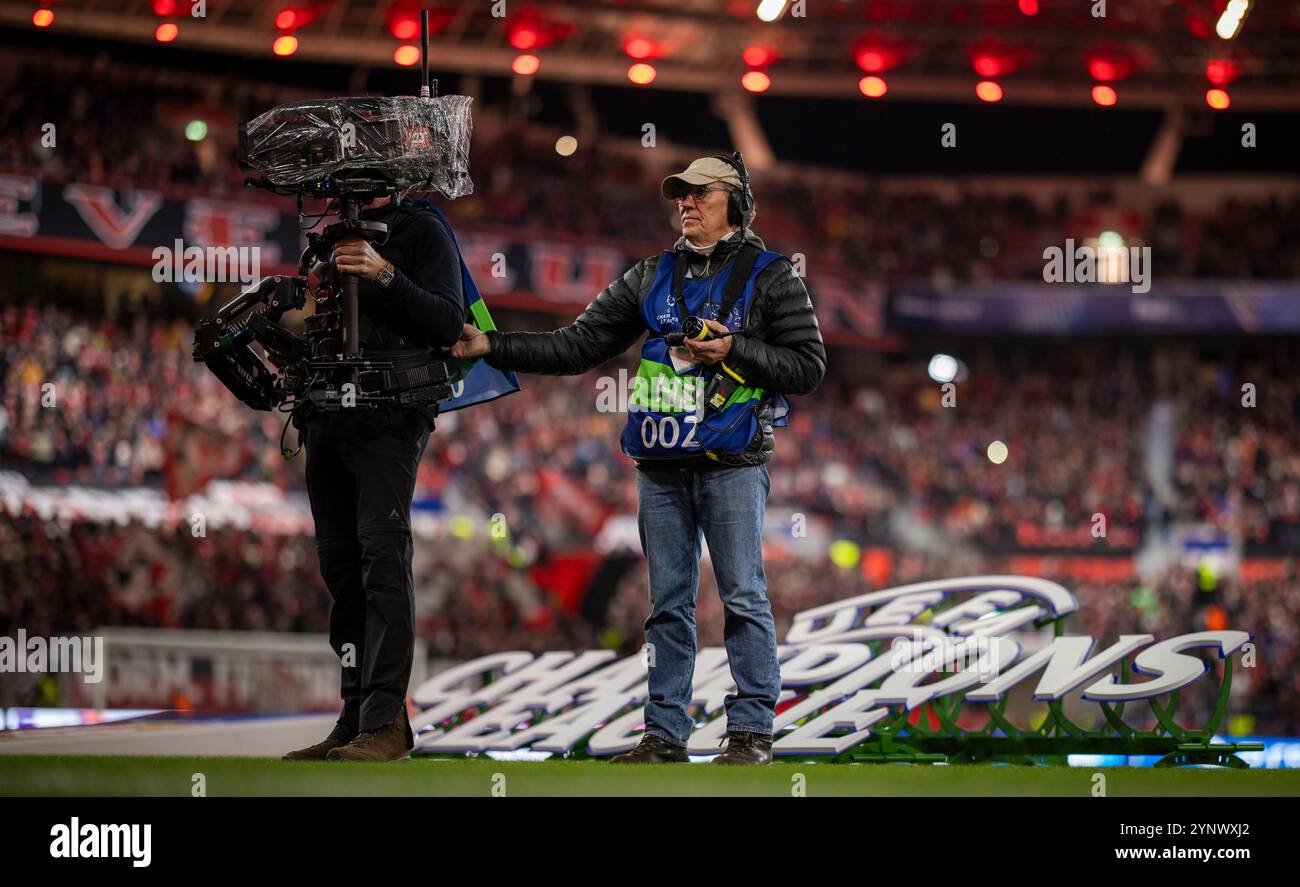 Leverkusen, Allemagne. 26 novembre 2024. . TV Bayer Leverkusen - FC Salzburg 26.11.2024 Copyright (nur für journalistische Zwecke) par : Moritz Müller, Banque D'Images Leverkusen, Allemagne. 26 novembre 2024. . TV Bayer Leverkusen - FC Salzburg 26.11.2024 Copyright (nur für journalistische Zwecke) par : Moritz Müller, Banque D'Images