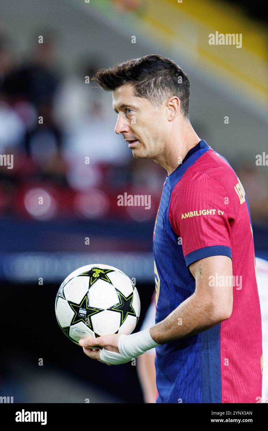 Barcelone, Espagne. 26 novembre 2024. Lewandowski en action lors du match de l'UEFA Champions League entre le FC Barcelone et le stade Brestois aux Estadi Olimpic Lluis Companys. Crédit : Christian Bertrand/Alamy Live News Banque D'Images