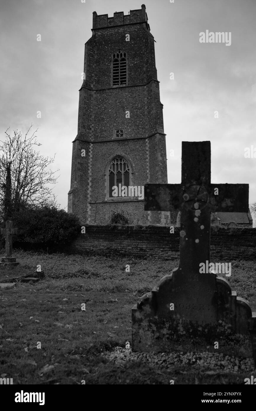 Extérieur de l'église St Mary à Erpingham, Norfolk en hiver Banque D'Images