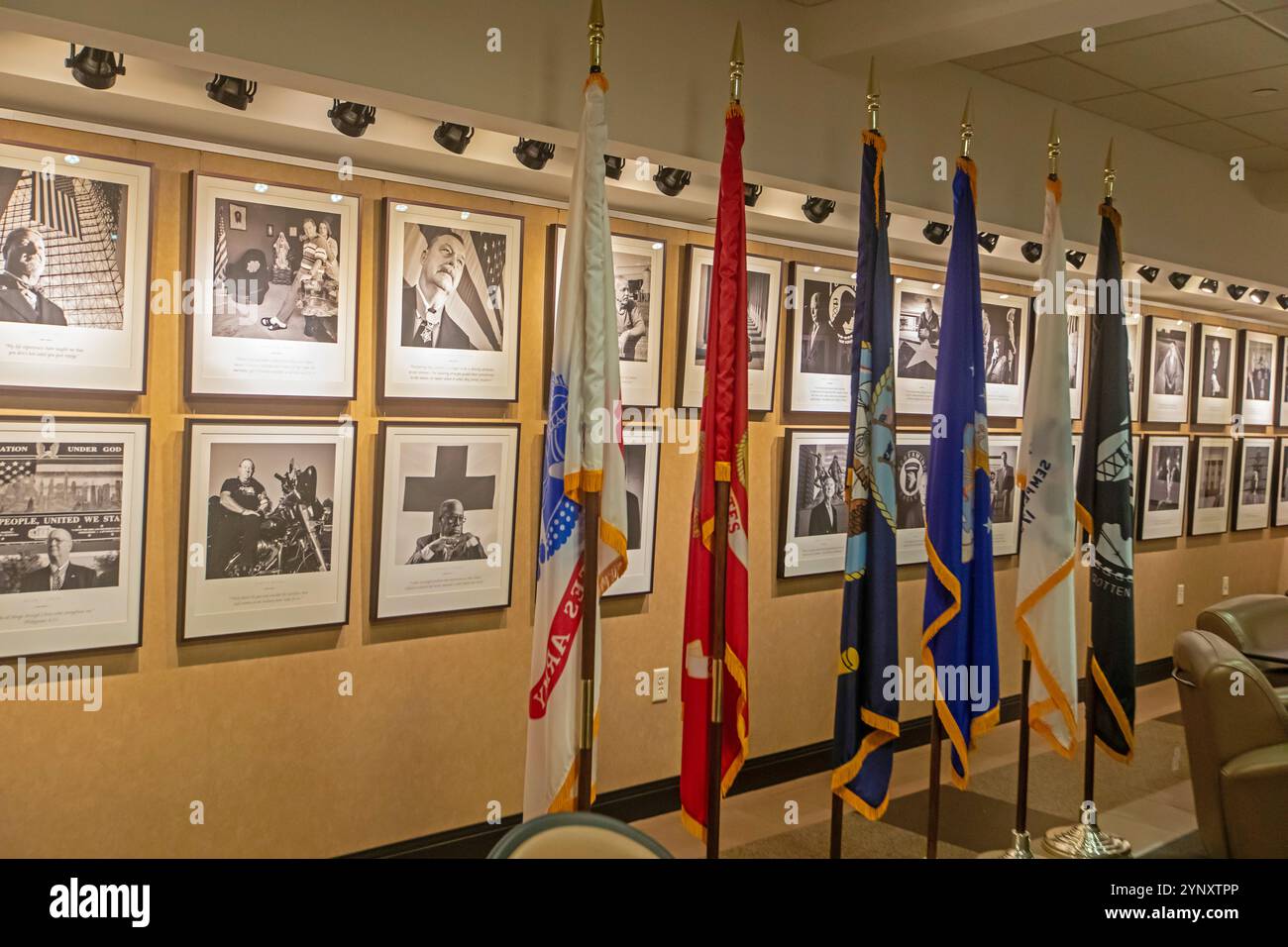 Pueblo, Colorado - le Center for American Values expose des photographies de 140 récipiendaires de la médaille d'honneur du Congrès. Le Centre est affilié à t Banque D'Images