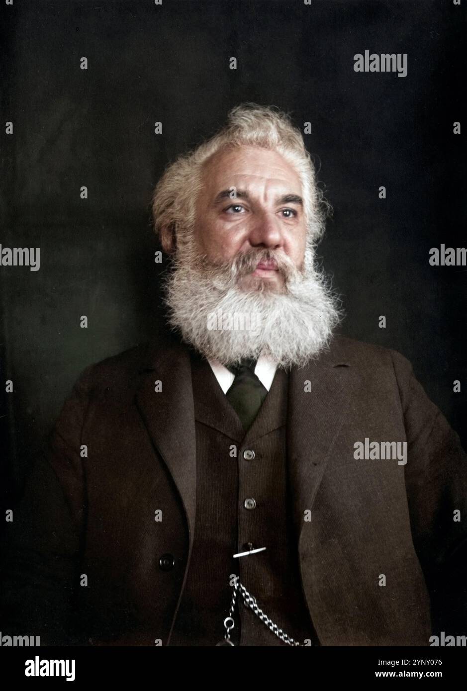 Portrait d'Alexander Graham Bell, 1904 - Boteler, Frank M., vers 1859-1935, photographe - photo colorisée Banque D'Images