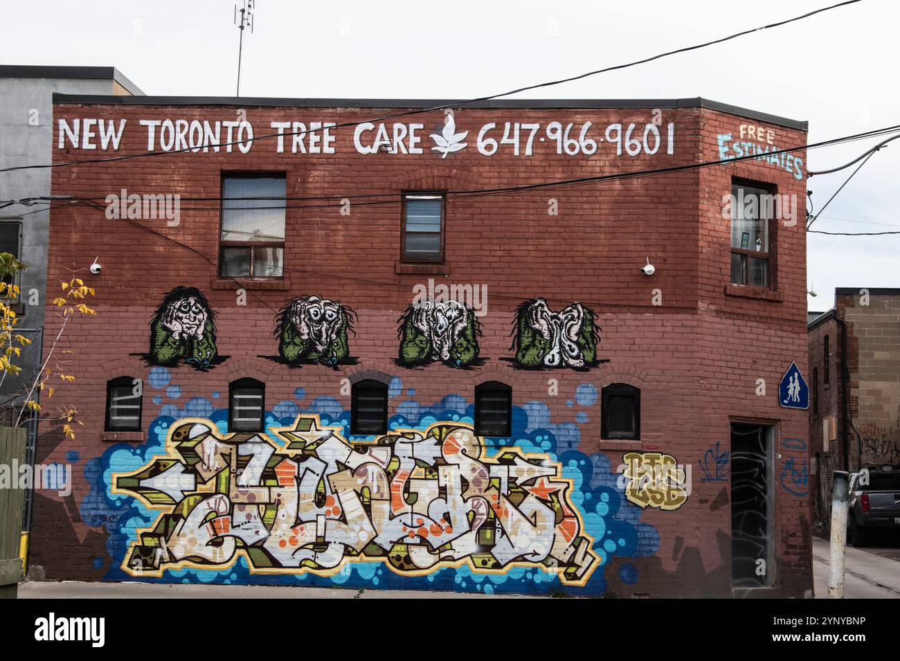 Nouvelle murale de Toronto Tree Care sur Alex Faulkner Lane à Etobicoke, Toronto, Ontario, Canada Banque D'Images