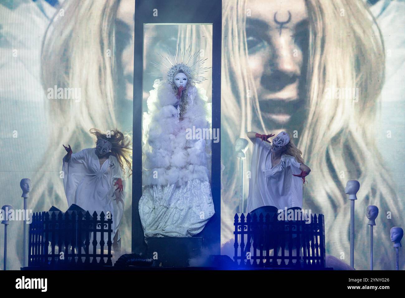 Madison, États-Unis. 26 novembre 2024. Maria Brink de In This moment au Sylvee le 26 novembre 2024, à Madison, Wisconsin (photo de Daniel DeSlover/Sipa USA) crédit : Sipa USA/Alamy Live News Banque D'Images