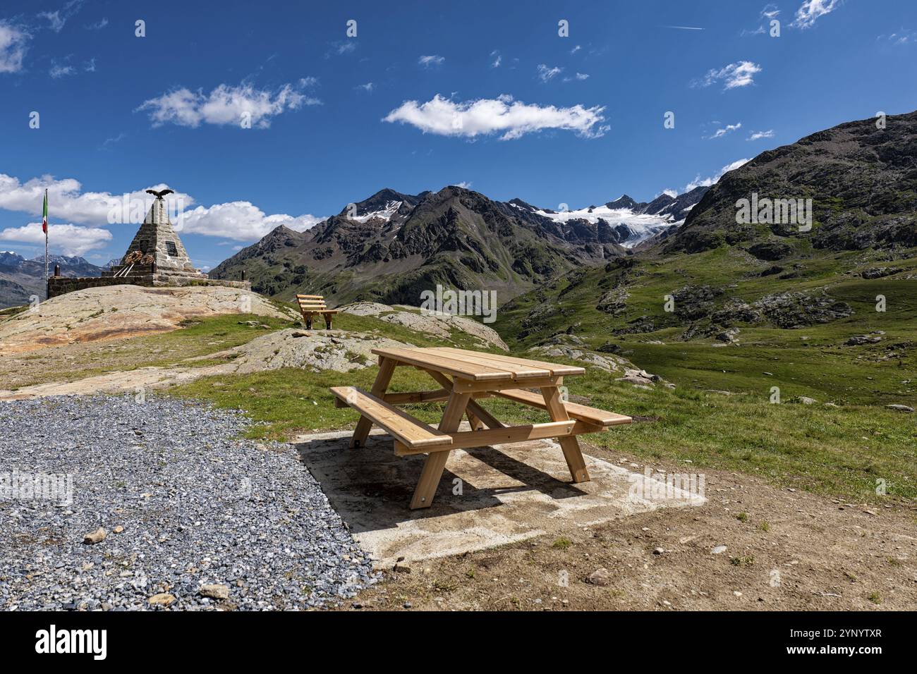 Paysage de Gavia Pass dans les Alpes italiennes Banque D'Images