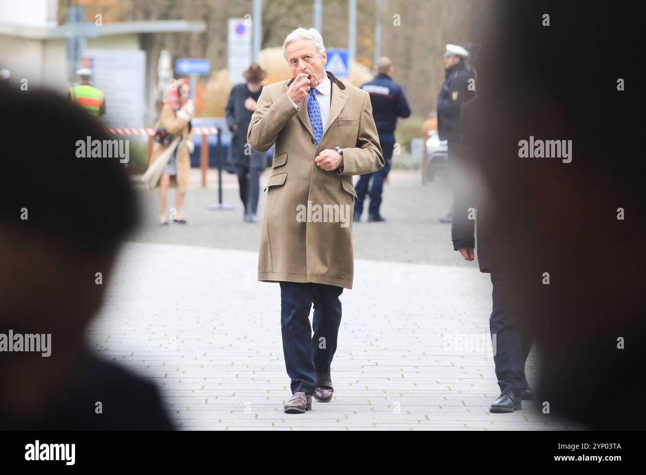 Eröffnung des Childhood-Hauses mit Königin Silvia Homburg, 26.11..2024 Dr Oskar Prinz von Preußen BEI der Eröffnung des Childhood-Hauses in Homburg/Sarre Allemagne *** ouverture de la Maison de l'enfance avec la reine Silvia Homburg, 26 11 2024 Dr Oskar Prince de Prusse à l'ouverture de la Maison de l'enfance à Homburg Sarre Allemagne Copyright : xPictureteamx Banque D'Images